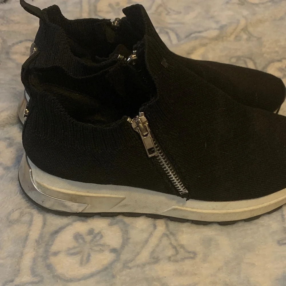 Steve Madden Black Slip-On Sneakers - Picture 2 of 6